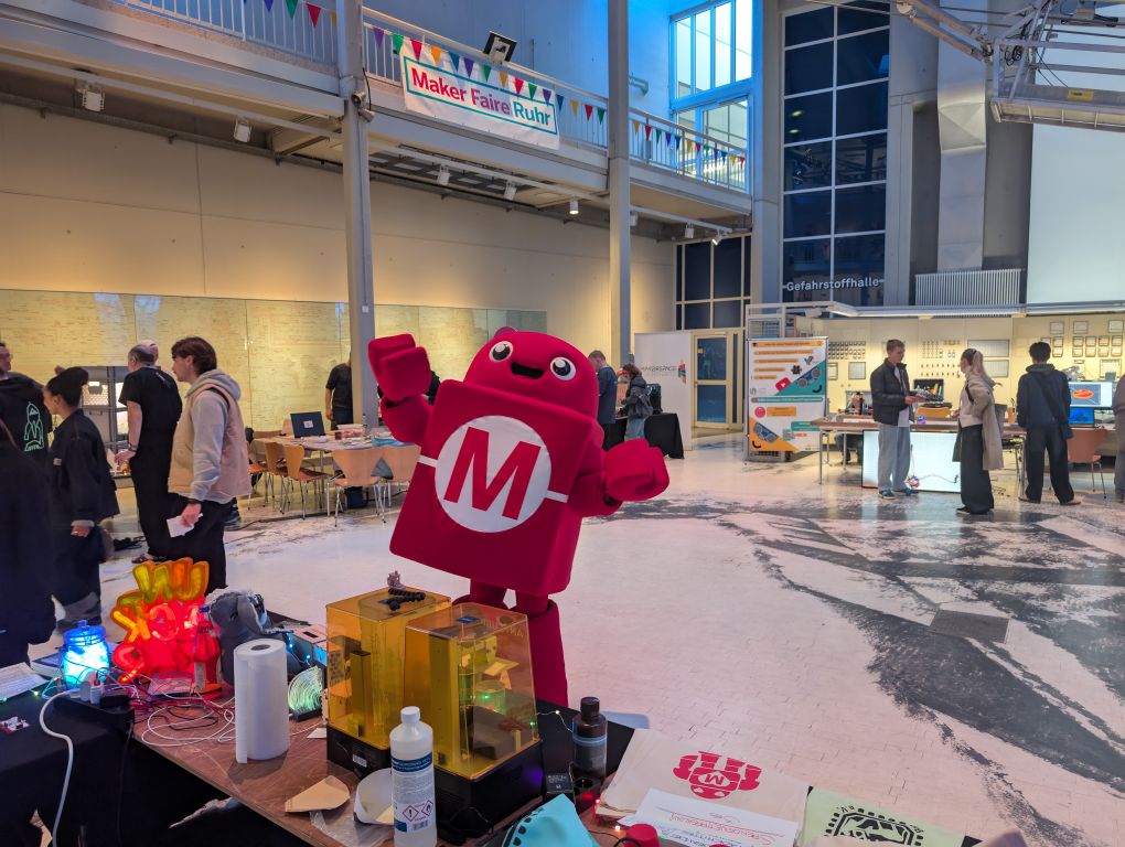 Makey am Stand von der UN-HACK-BAR